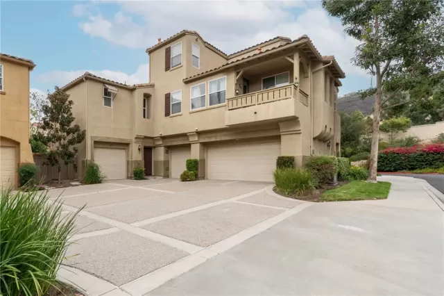 MLS: SW22222567 Condo For Sale