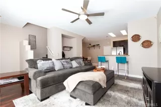 Photo #2: SW22242614 Listing