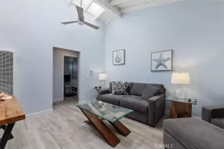 Photo #6: SW22245368 Listing