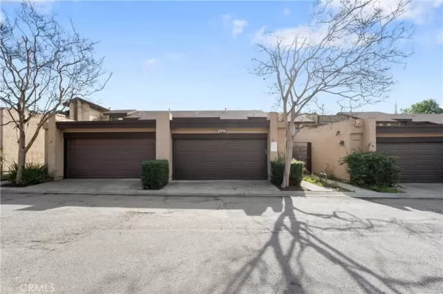 MLS: SW23008479 Condo For Sale
