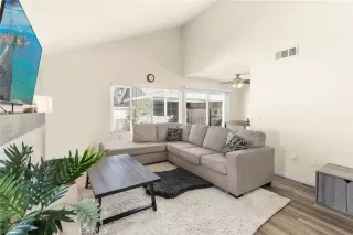 Photo #3: SW23015342 Listing 