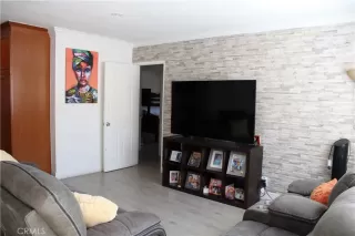 Photo #3: SW23050417 Listing