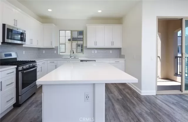 MLS: SW23070800 Condo For Sale