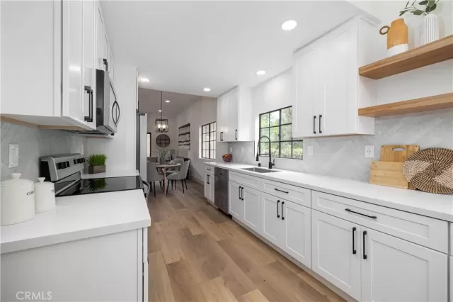 MLS: SW23103265 Condo For Sale