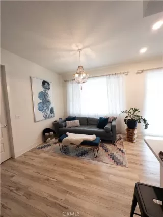 Photo #4: SW23132260 Listing