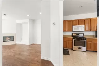 Photo #4: SW23140465 Listing 