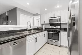 Photo #2: SW23141757 Listing