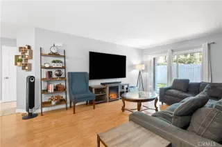 Photo #6: SW23141757 Listing