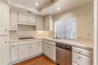 Photo #2: SW23144421 Listing