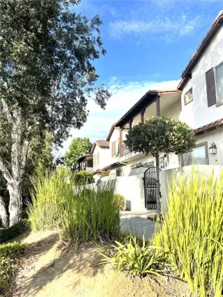 Photo #2: SW23146529 Listing 