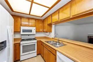 Photo #5: SW23176116 Listing
