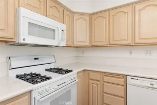 Photo #4: SW23182303 Listing