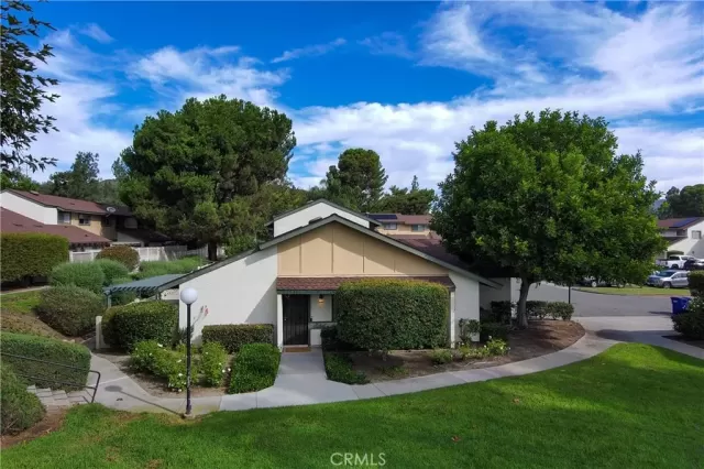 MLS: SW23182580 Condo For Sale