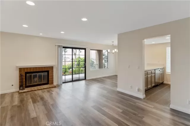 MLS: SW23186268 Condo For Sale