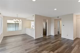 Photo #1: SW23186268 Listing