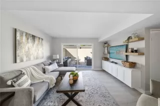 Photo #5: SW23201638 Listing 