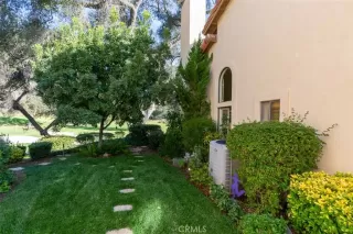 Photo #3: SW23216340 Listing 