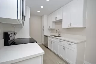 Photo #3: SW23228020 Listing