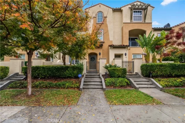 MLS: SW24002869 Condo For Sale