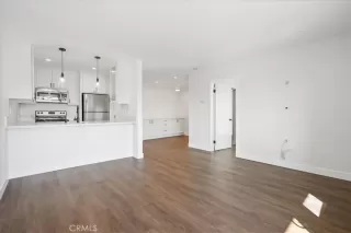 Photo #4: SW24032189 Listing 