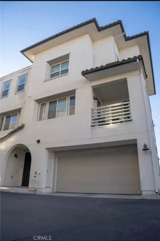 Photo #2: SW24035912 Listing