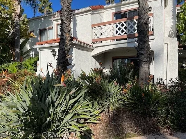 MLS: SW24037775 Condo For Sale