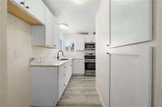 Photo #5: SW24039334 Listing