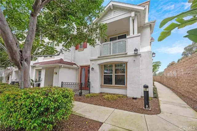 MLS: SW24039973 Condo For Sale