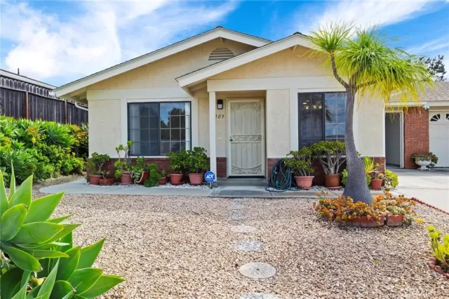 MLS: SW24053416 Condo For Sale