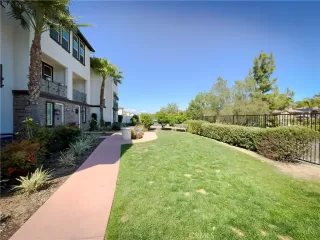 Photo #3: SW24065564 Listing