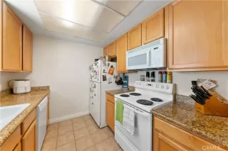 Photo #5: SW24099345 Listing