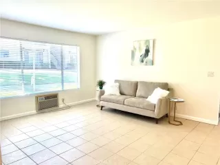 Photo #6: SW24117975 Listing
