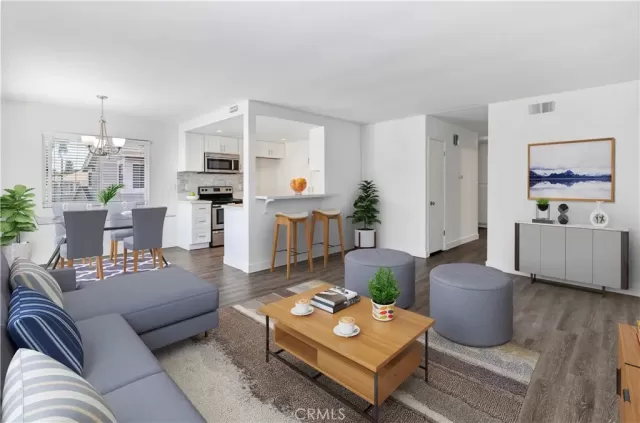 MLS: SW24123567 Condo For Sale