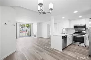 Photo #2: SW24161594 Listing