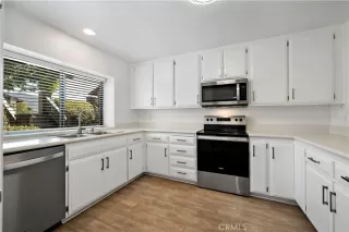 Photo #5: SW24199530 Listing