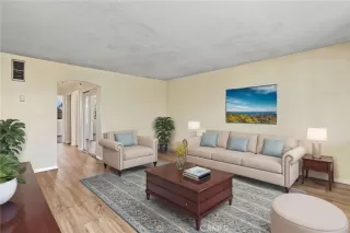 Photo #2: SW24231393 Listing