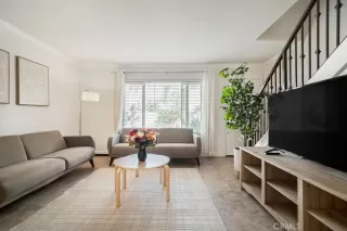 Photo #3: SW25003003 Listing