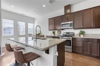 Photo #2: SW25008826 Listing