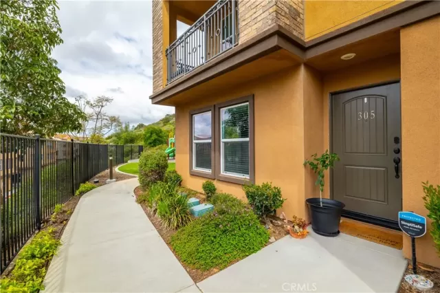 MLS: SW25084077 Condo For Sale