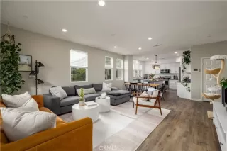 Photo #1: SW25084077 Listing