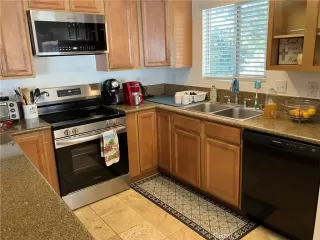 Photo #3: SW25084720 Listing