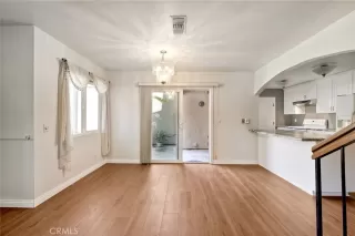 Photo #3: SW25089629 Listing