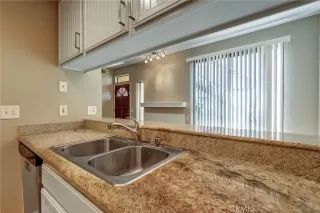 Photo #6: SW25100155 Listing