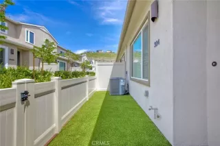 Photo #4: SW25104557 Listing