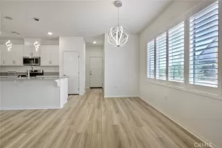 Photo #5: SW25104557 Listing