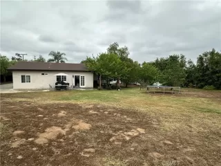 Photo #2: SW25128164 Listing