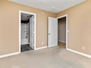 Photo #4: SW25143332 Listing