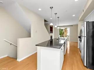 Photo #6: SW25143332 Listing