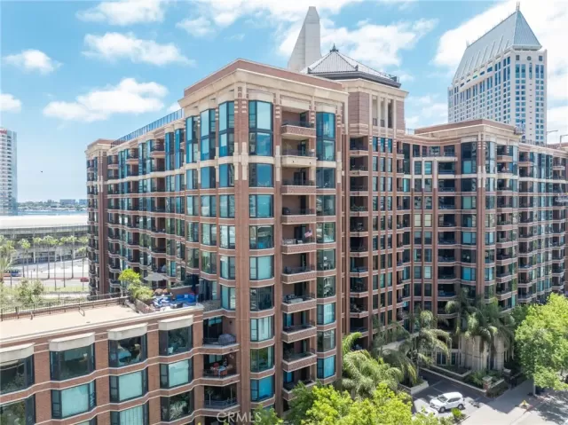 MLS: SW25150554 Condo For Sale