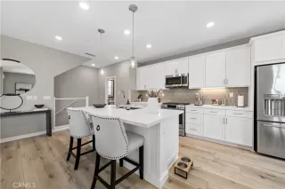 Photo #1: SW25152126 Listing